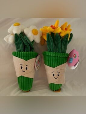 2 - GIGGLE SCAPE 13" DAFFODIL & DAISY PLUSH FLOWER BOUQUETS NEW NWT
